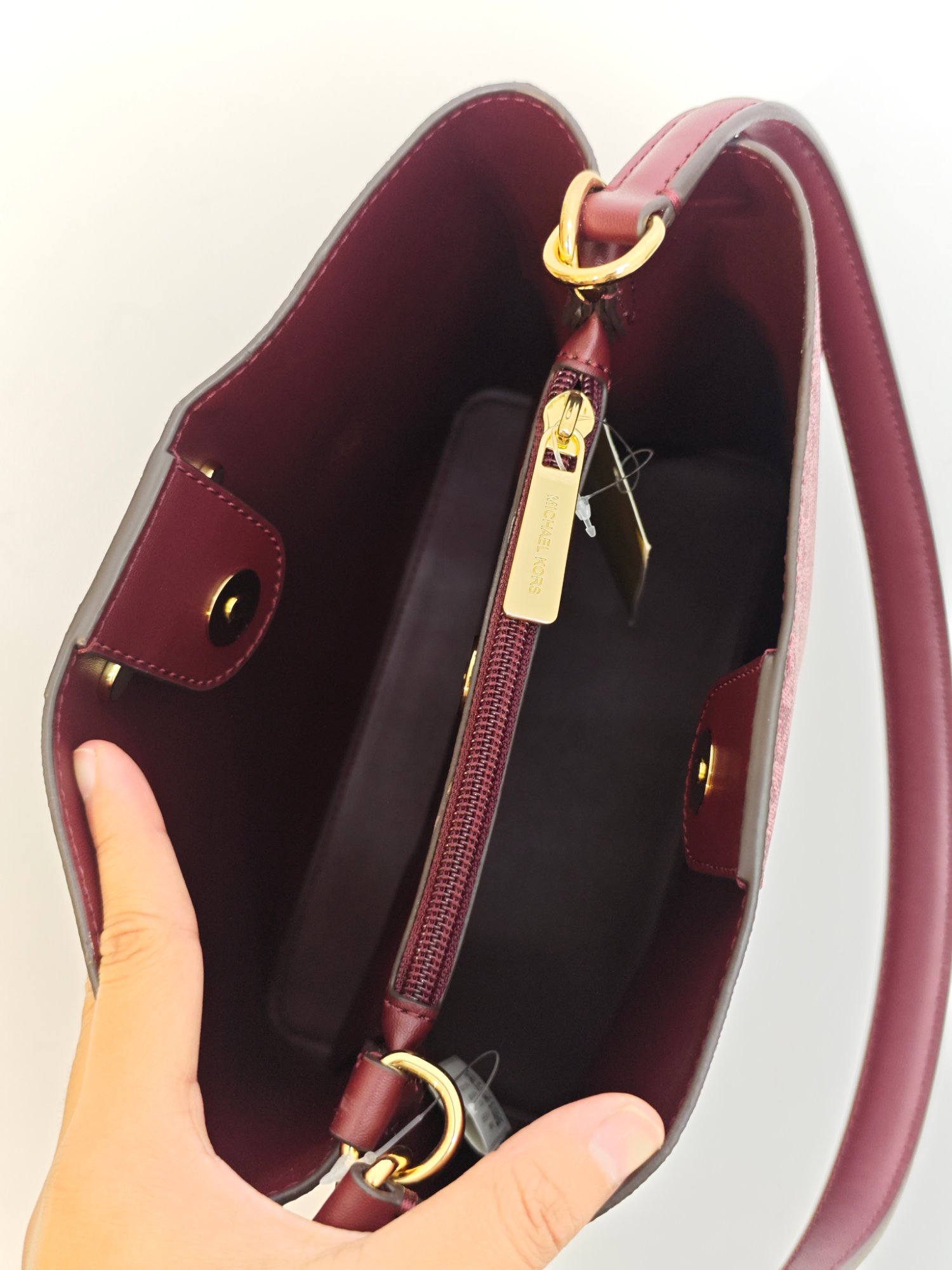 TJMK-63264 Michael Kors Pratt Medium Bucket Shoulder Bag Oxblood NBU