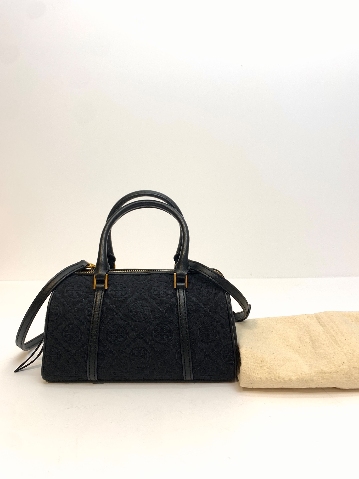 TJTB-63289 Tory Burch T Monogram Barrel Bag Black PRELOVED