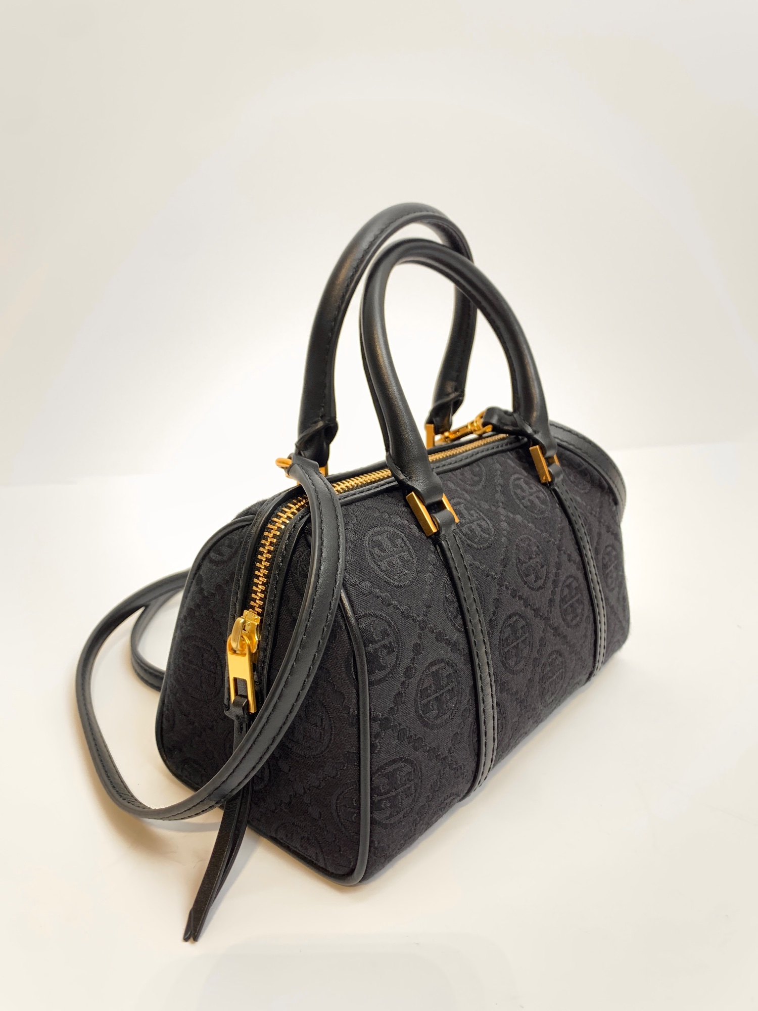 TJTB-63289 Tory Burch T Monogram Barrel Bag Black PRELOVED