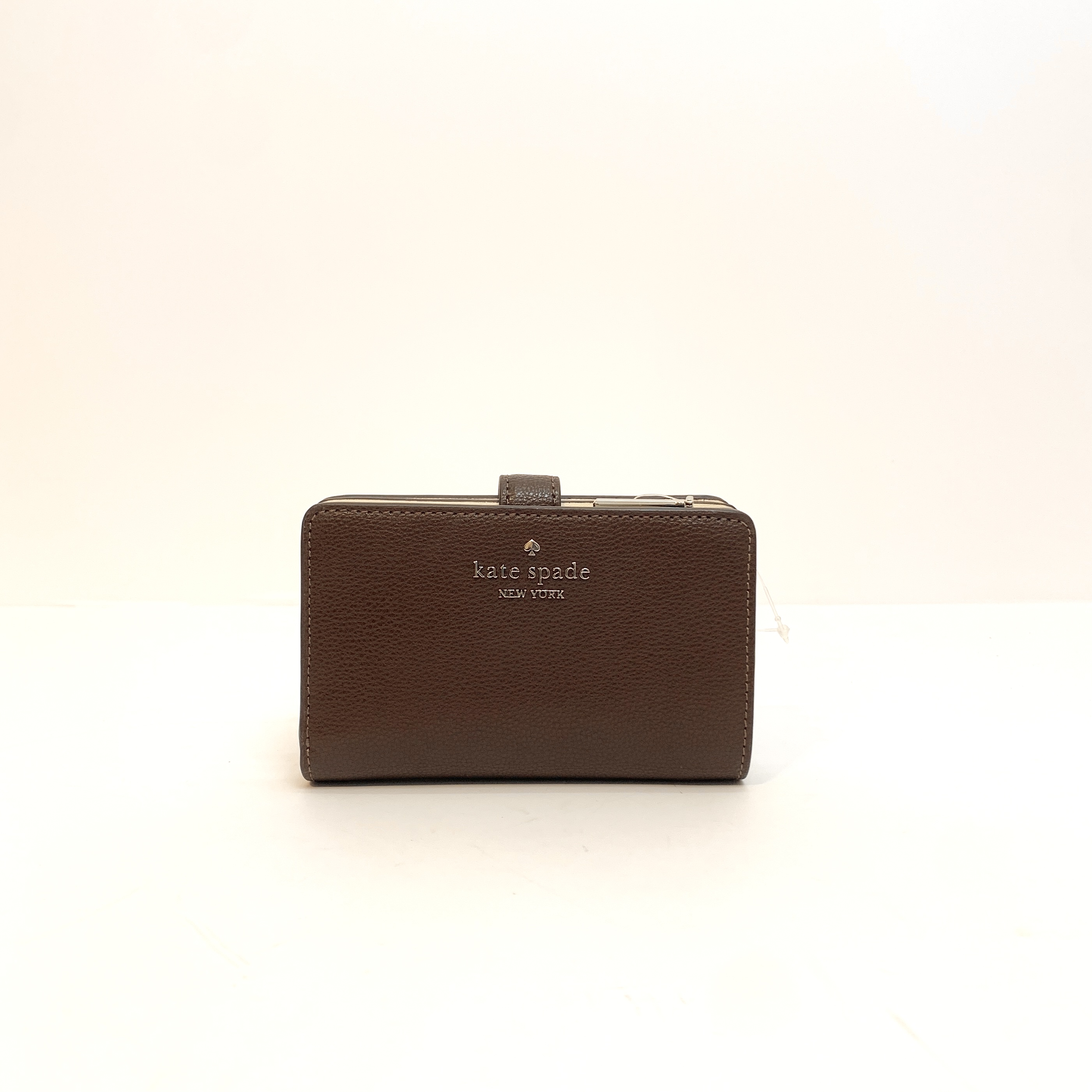 WLOKS-63505 Kate Spade Medium Bifold Wallet Hot Fudge NEW