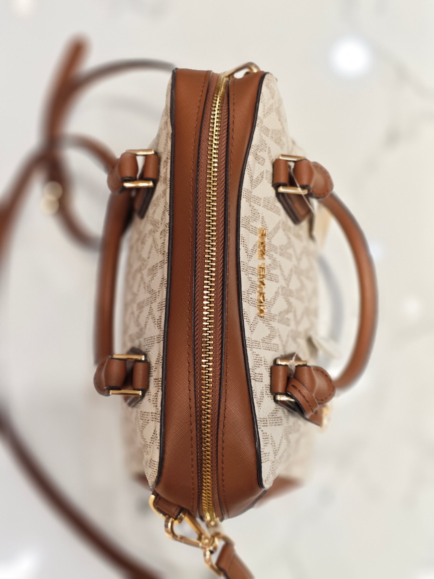 TJMK-63494 Michael Kors Ayden Medium Dome Satchel Bag Vanilla PRELOVED