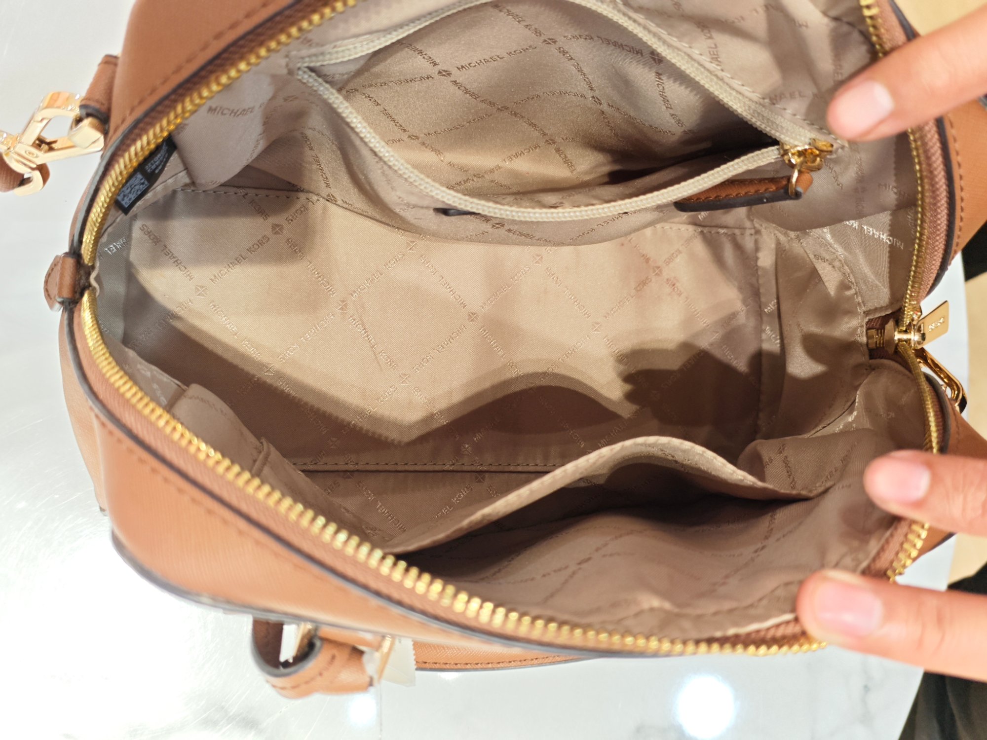 TJMK-63494 Michael Kors Ayden Medium Dome Satchel Bag Vanilla PRELOVED