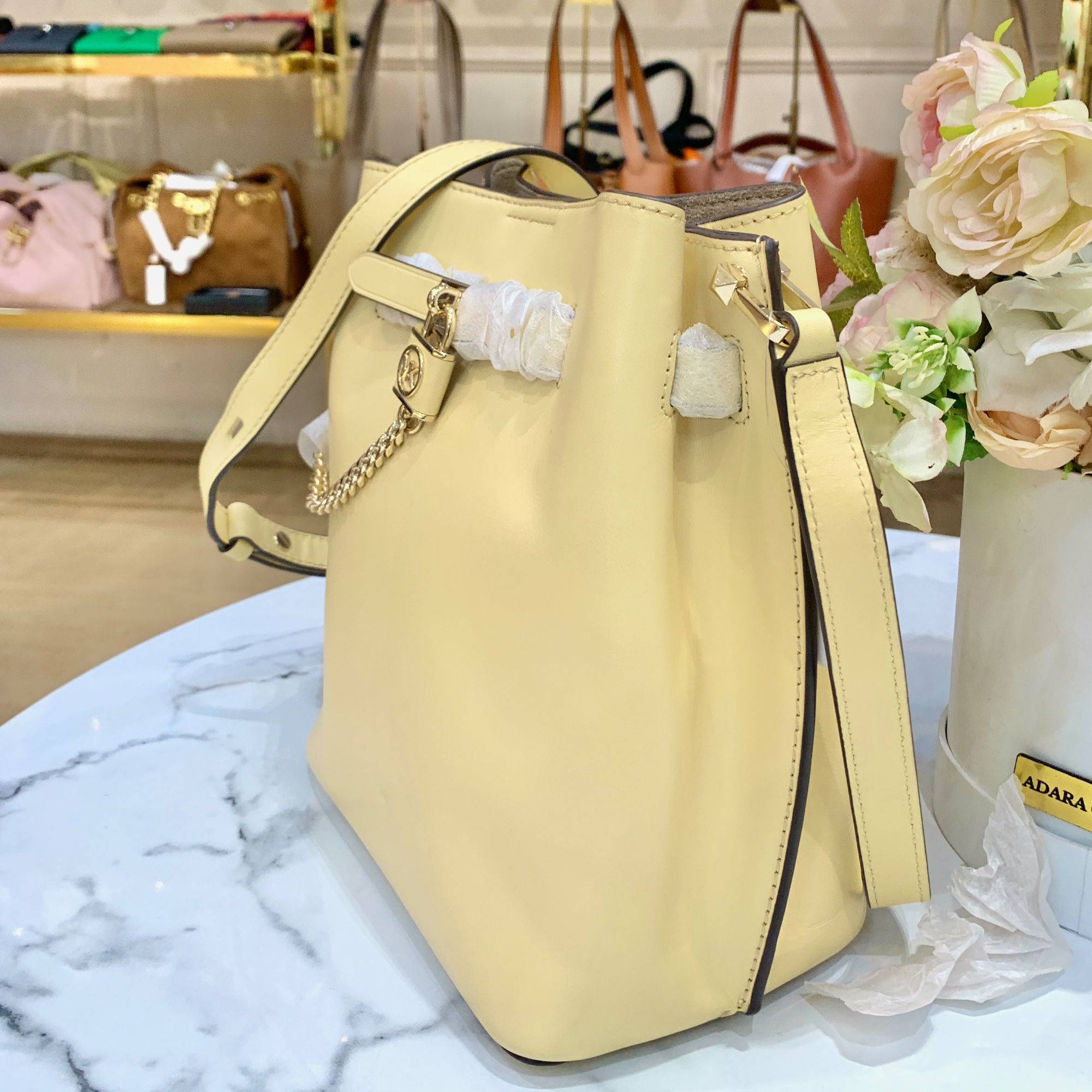 NMK-61534 Michael Kors Hamilton Legacy Medium Messenger Buttermilk NETT NEW