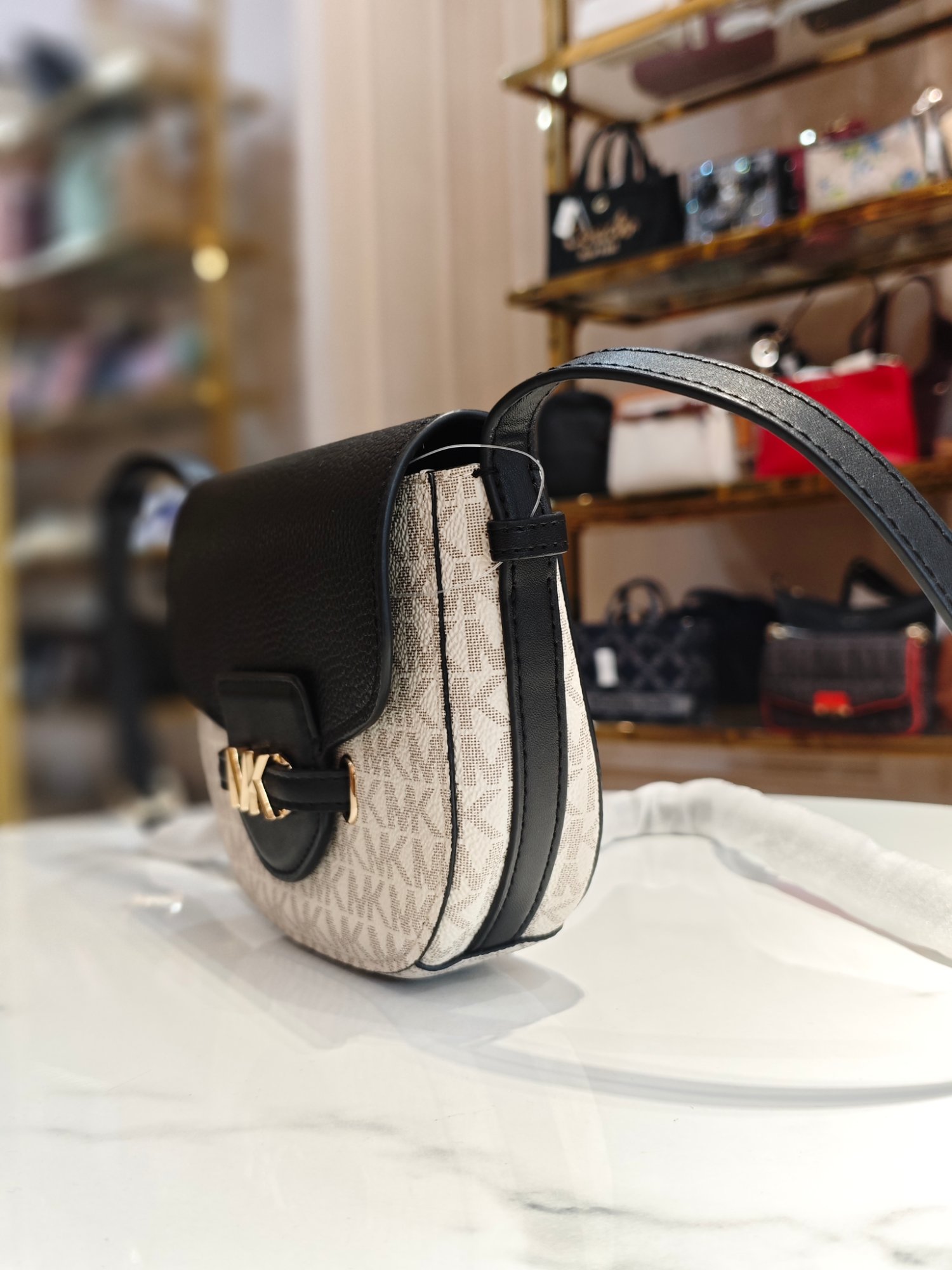 NMK-63017 Michael Kors Reed Small Logo In Leather Crossbody Bag Black NEW